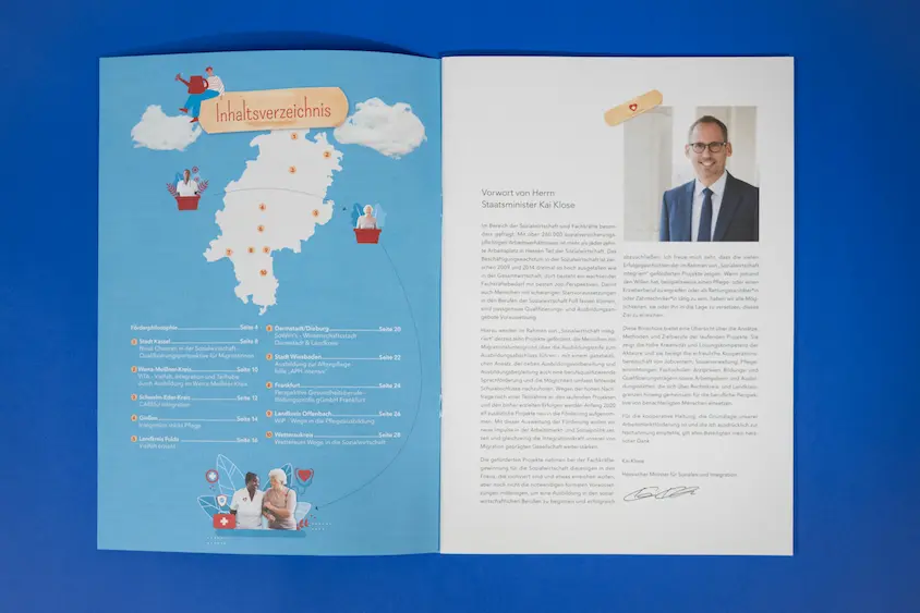 Doppelseitiges Inhaltsverzeichnis einer Broschüre, mit einer Hessen-Karte und Projektstandorten auf der linken Seite, sowie einem Vorwort von Staatsminister Kai Klose auf der rechten Seite.